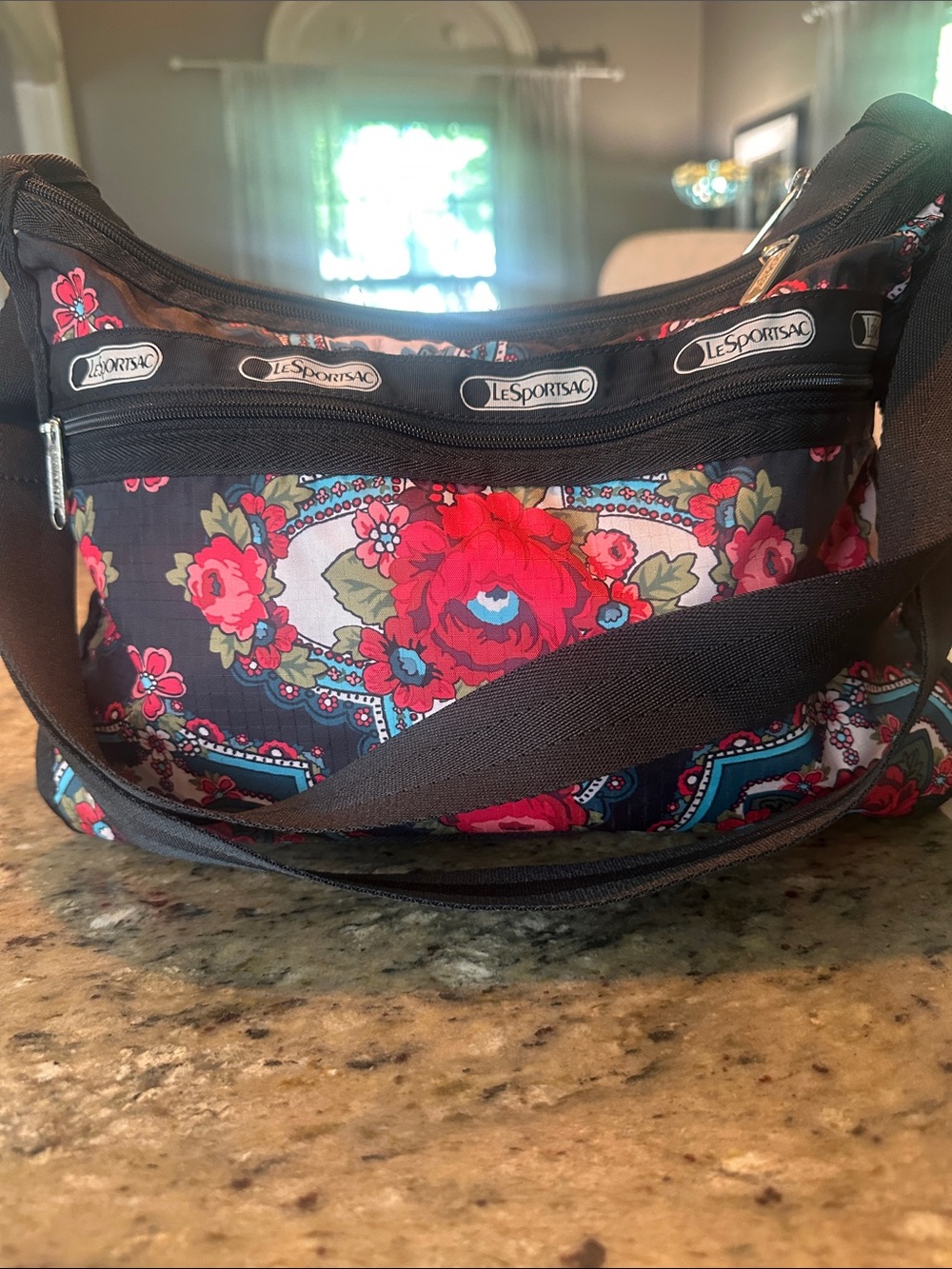 🥀 🌹LeSportsac "Romanian Rose" Weekender Bag